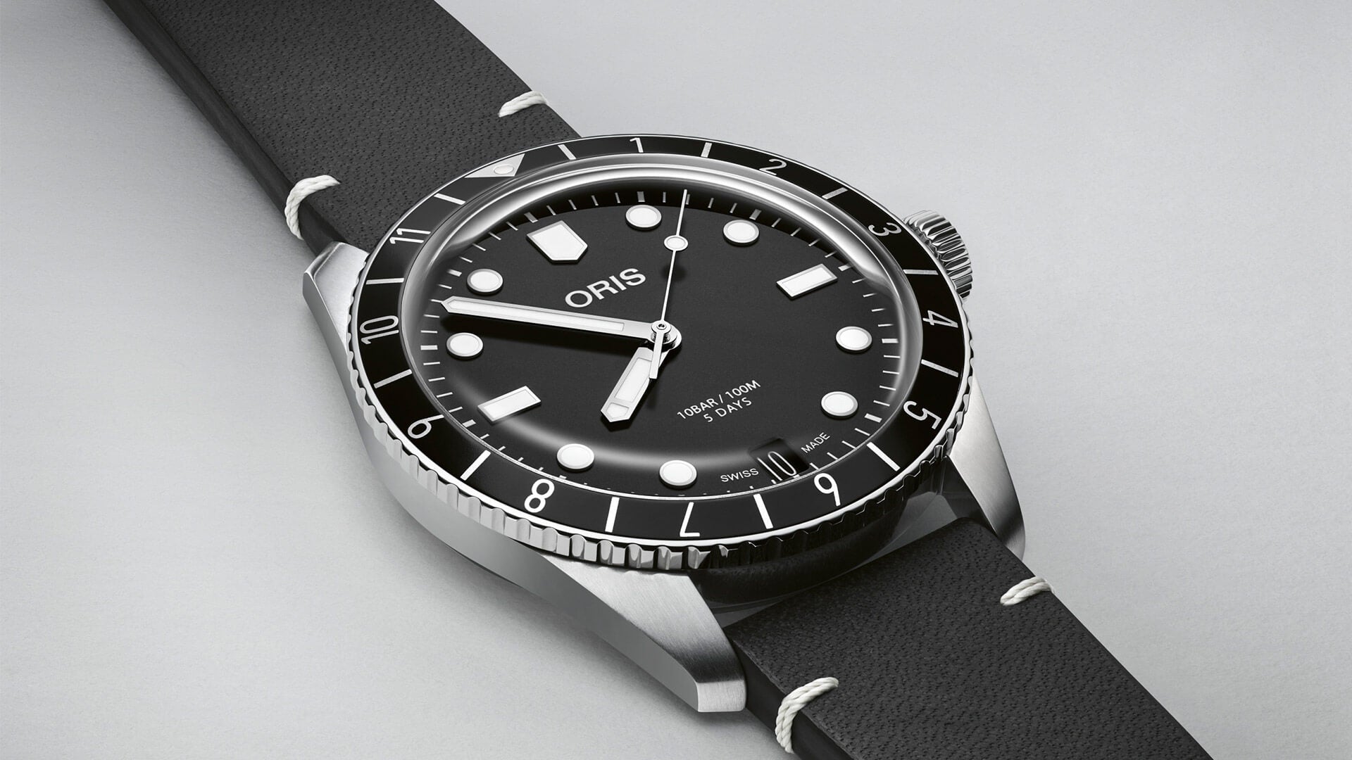 Divers Sixty-Five 12H Calibre 400 - 01 400 7772 4054-07 5 20 82 - Premium Luxury Product