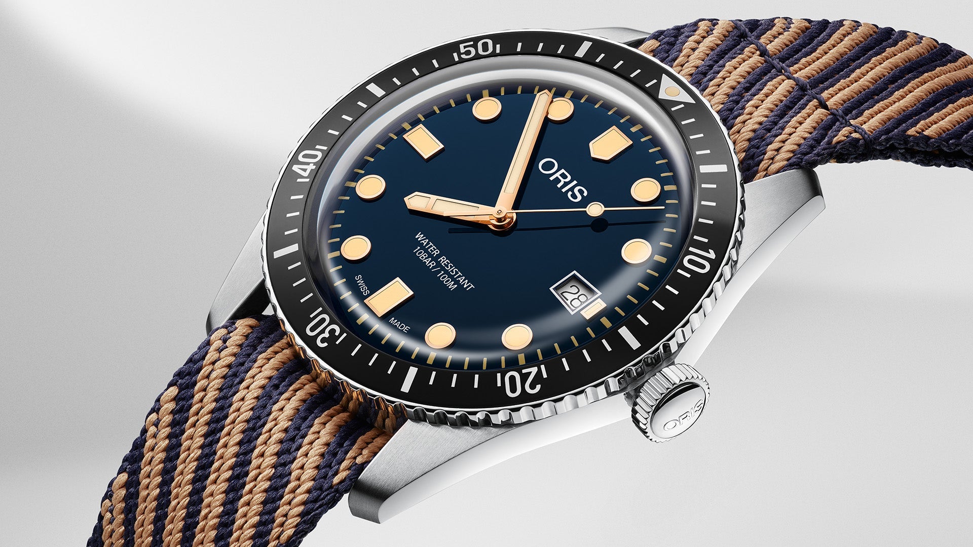 Divers Sixty-Five 01 733 7720 4035-07 5 21 13 - Premium Luxury Product