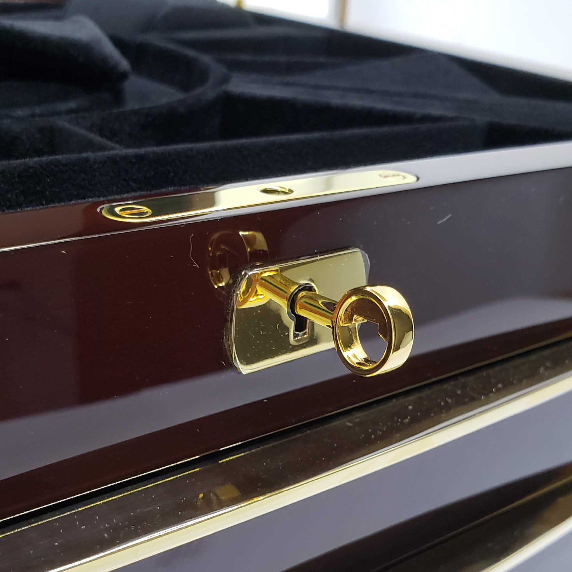 Buben & Zorweg Cosmopolitan Jewelry Collection Case in Cherry