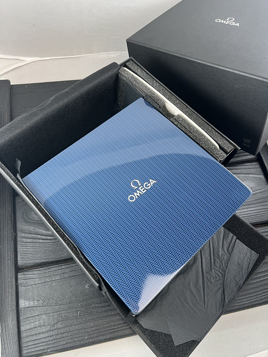 Omega Seamaster Diver Stainless steel &amp; Ceramic Men's Watch - Premium Luxury Product