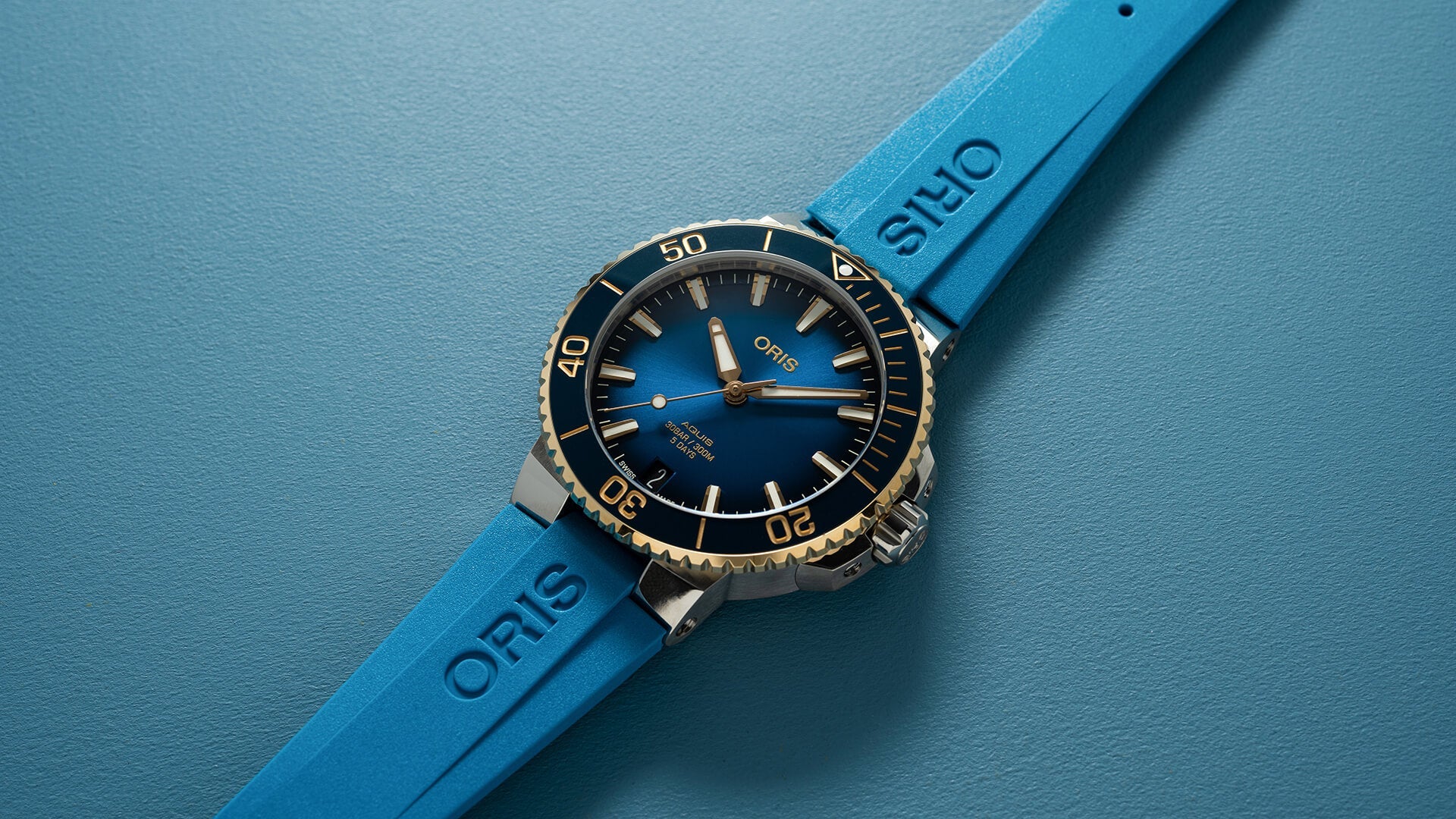 Aquis Date Calibre 400 - 01 400 7769 6355-07 4 22 75FC - Premium Luxury Product