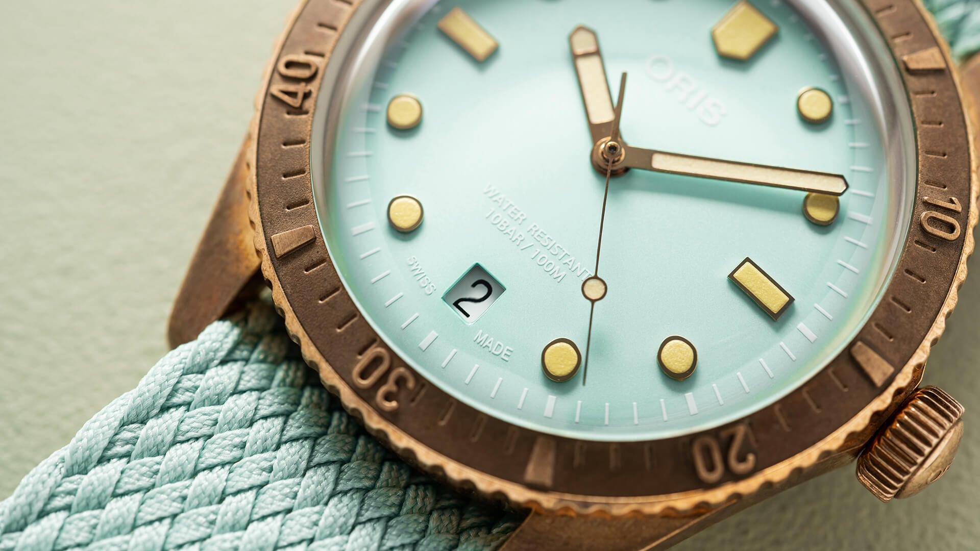 Divers Sixty-Five 01 733 7771 3157-07 3 19 03BRS - Premium Luxury Product