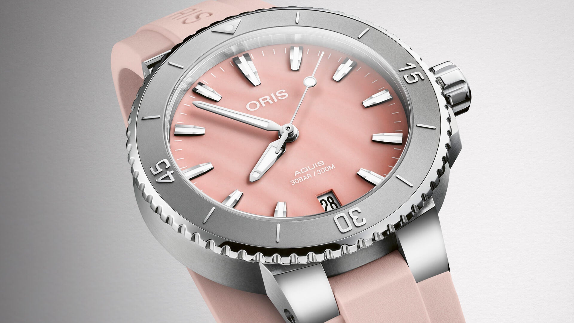 Aquis Date 01 733 7770 4158-07 4 18 66FC - Premium Luxury Product