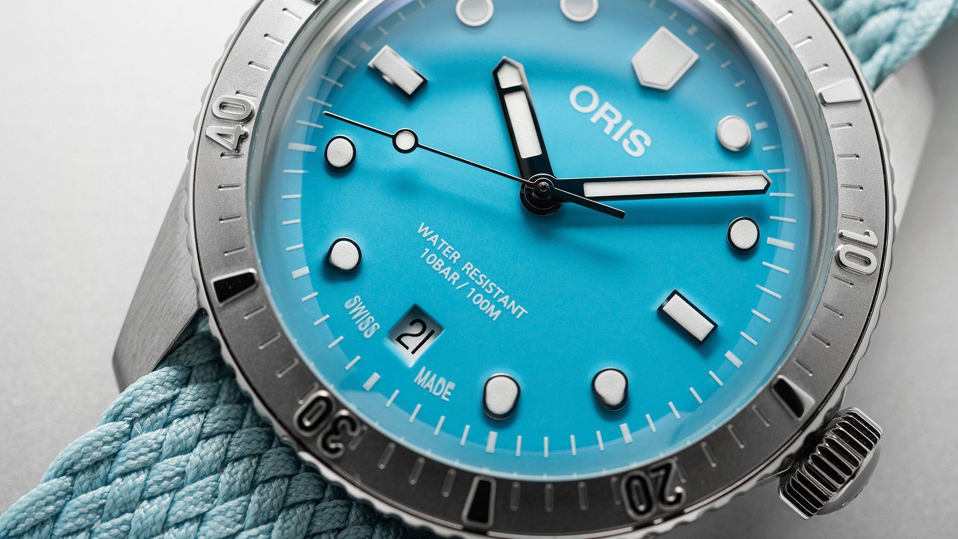 Divers Sixty-Five 01 733 7771 4055-07 3 19 02S - Premium Luxury Product