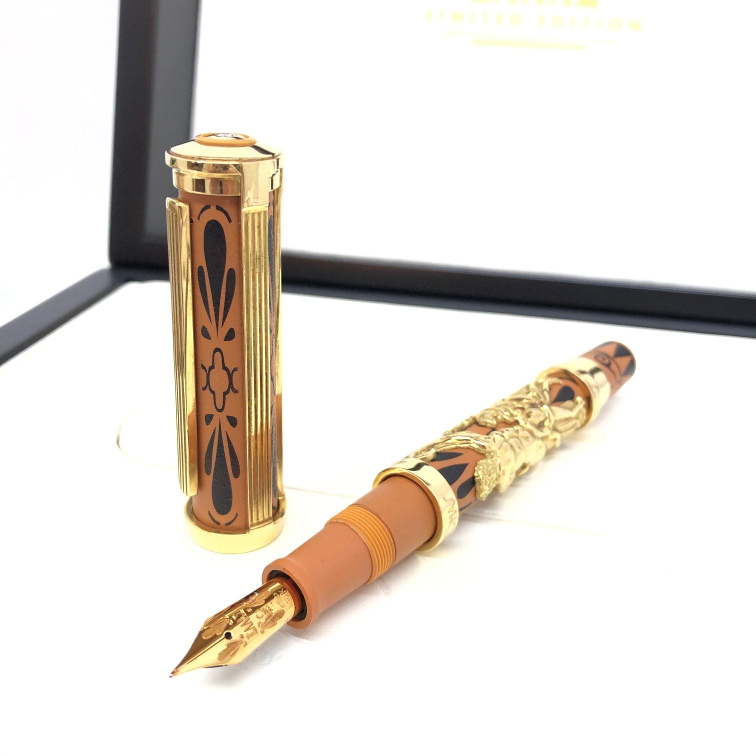 Omas Ellas Nib M Limited Edition Fountain Men`s Pen