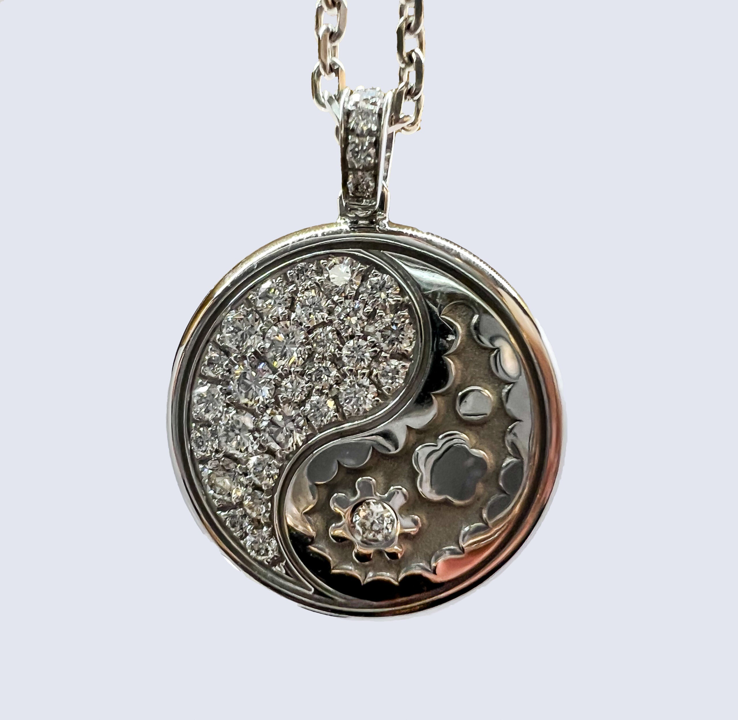 Carrera Y Carrera Aqua Reversible 18K White Gold & Diamonds Pendant - Premium Luxury Product