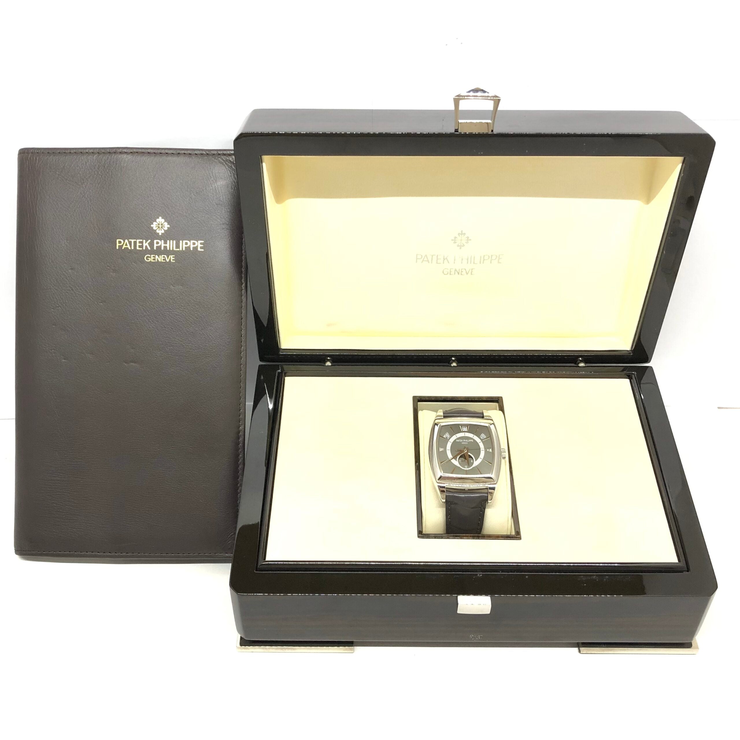 Patek Philippe Annual Calendar Platinum Men's Watch