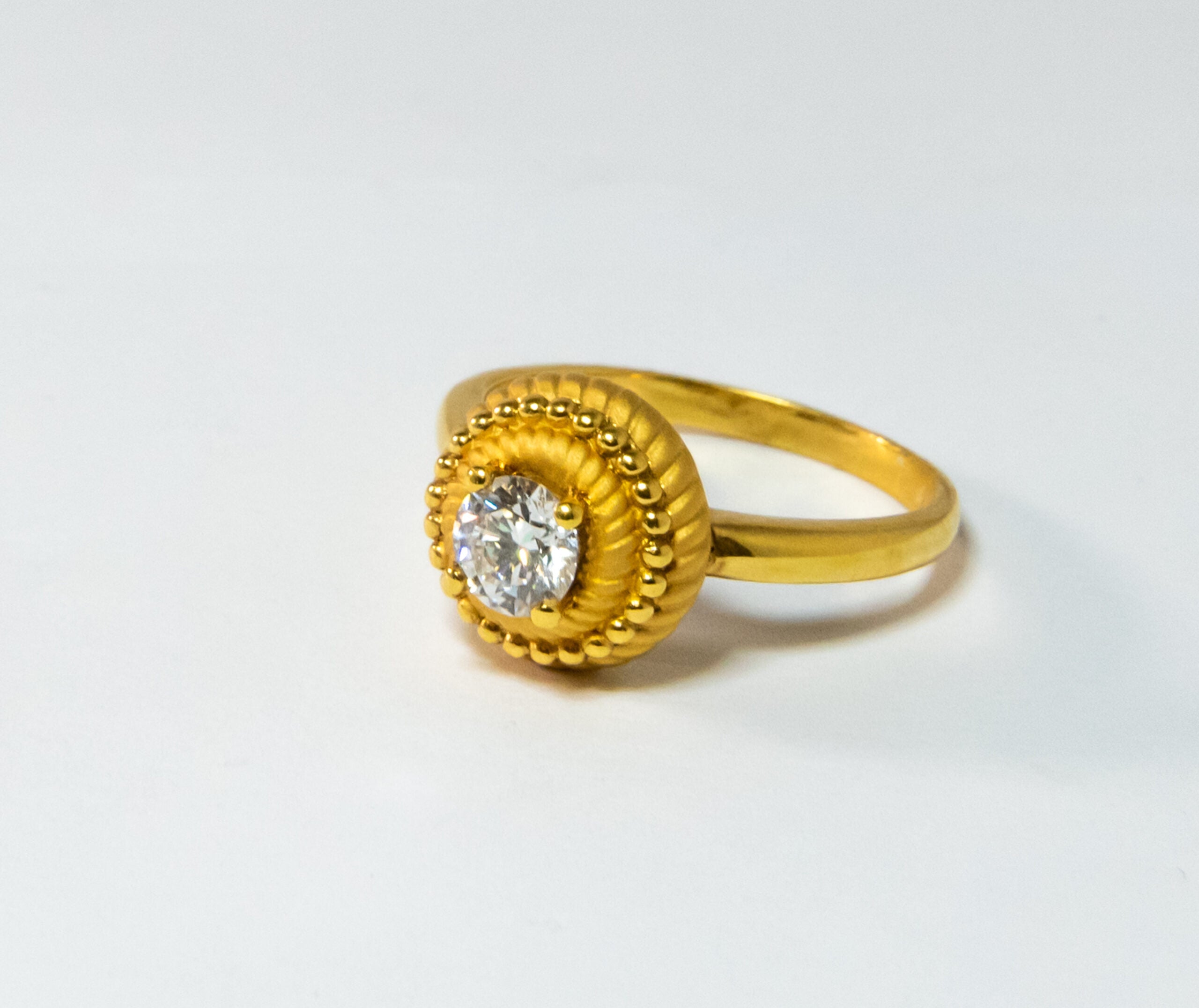 Carrera Y Carrera Pasodoble 18K Yellow Gold Diamond Ring - Premium Luxury Product