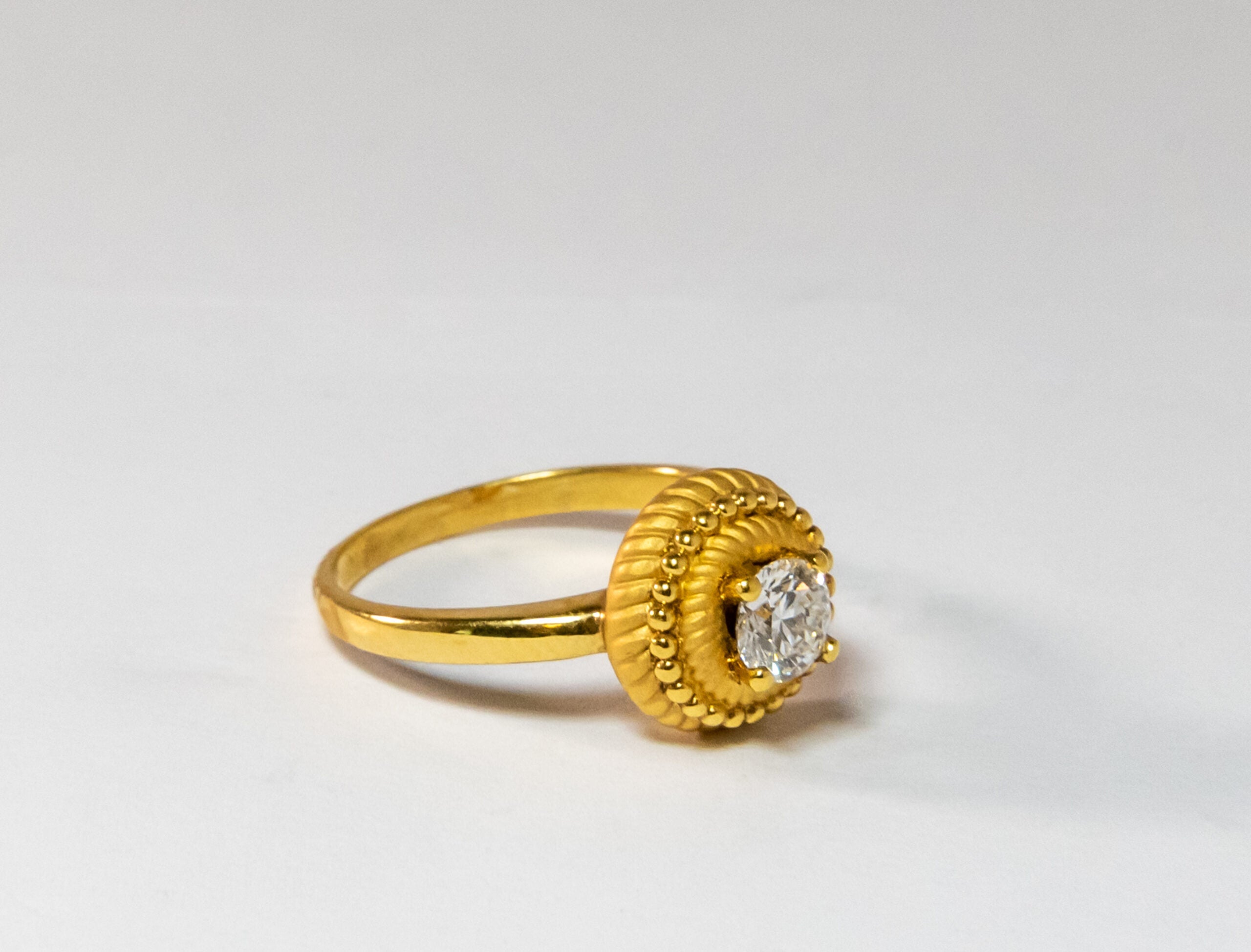 Carrera Y Carrera Pasodoble 18K Yellow Gold Diamond Ring - Premium Luxury Product