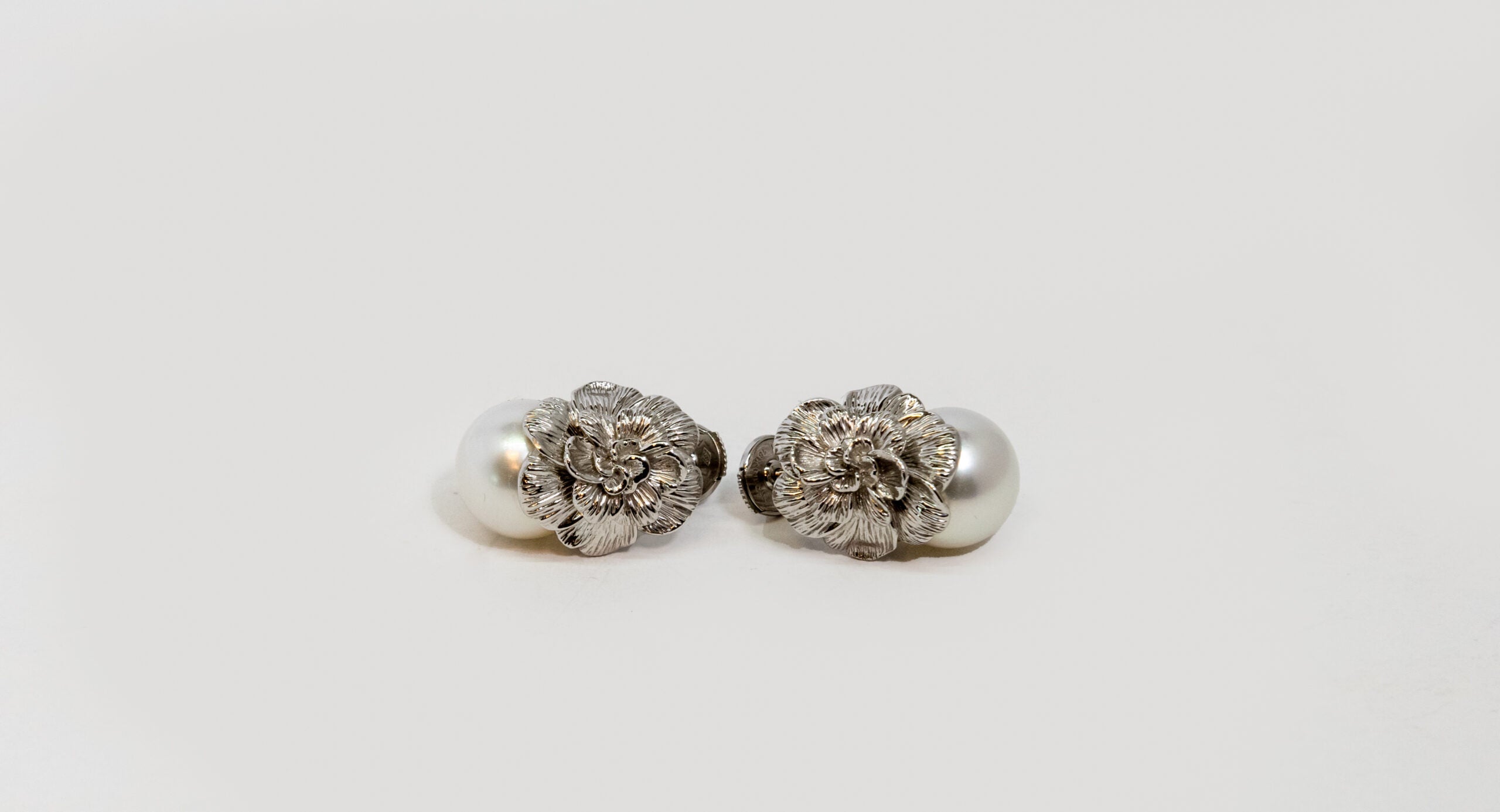 Carrera Y Carrera Gardenia 18K White Gold & Pearls Earring - Premium Luxury Product