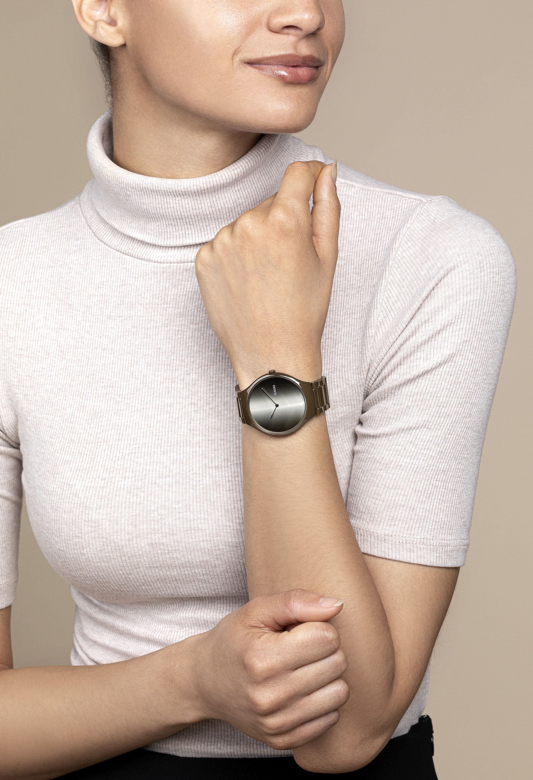 True Round Thinline x Great Gardens of the World R27121302