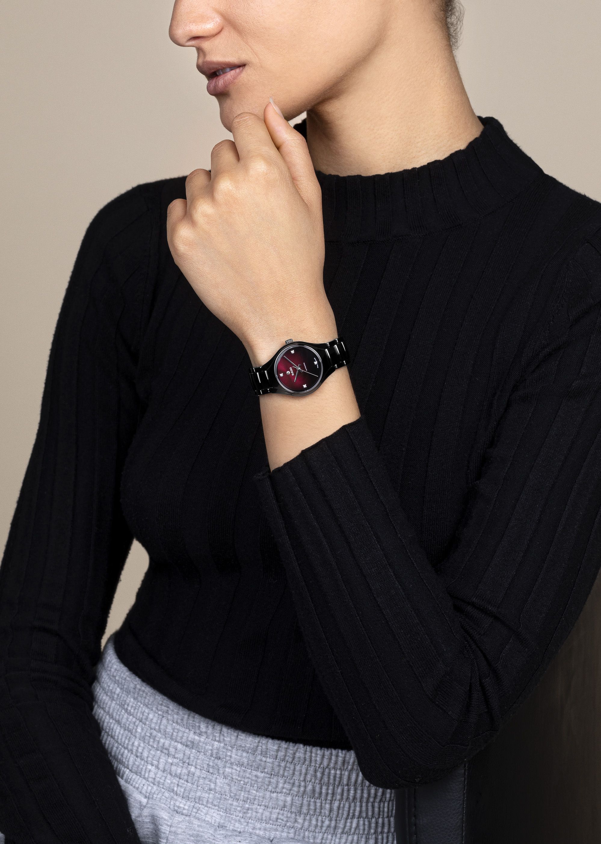 True Round Automatic Diamonds R27242742