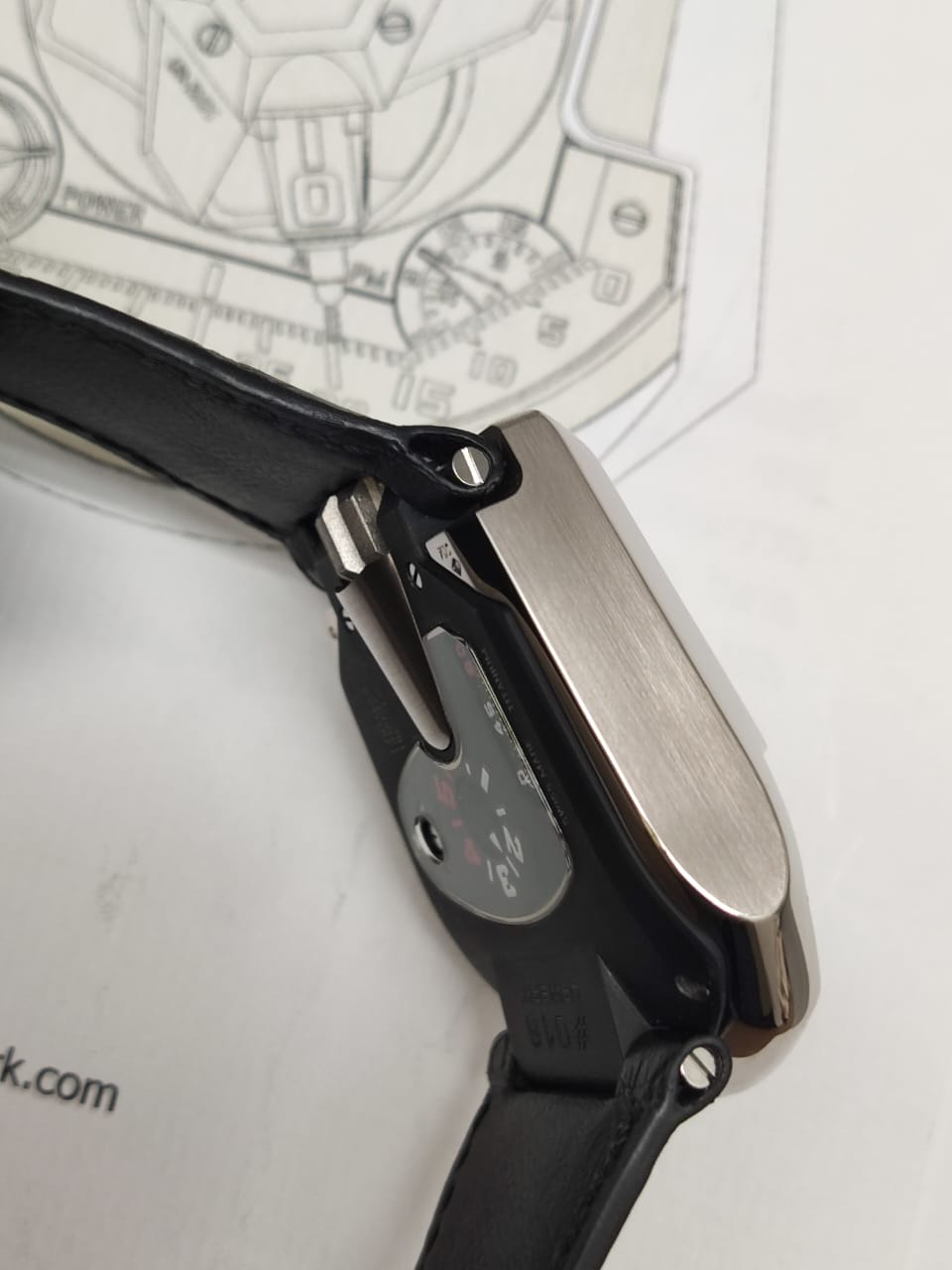 Urwerk 200 Collection 18K White Gold Men's Watch