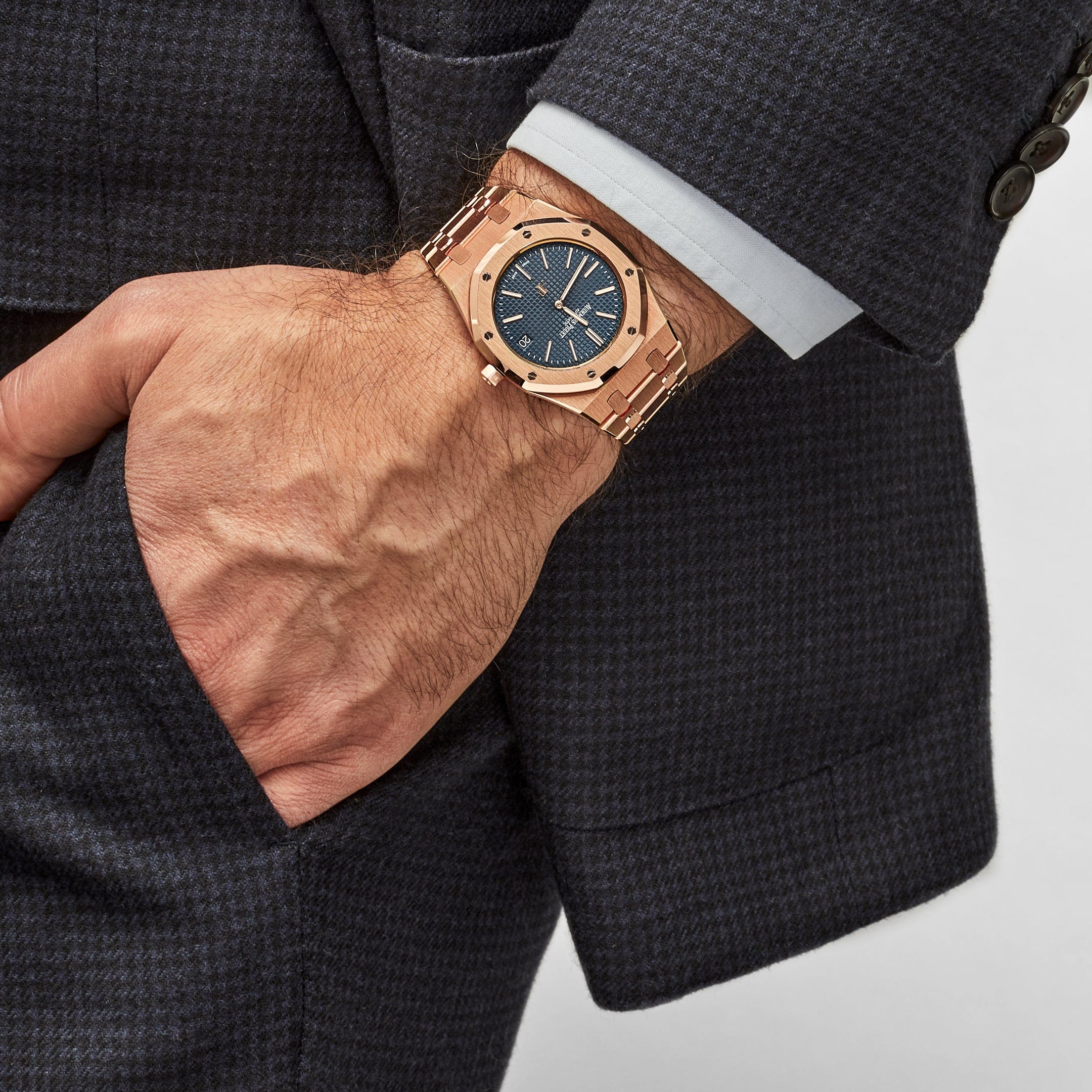 Audemars Piguet Royal Oak 15202OR.OO.1240OR.01 'Jumbo' Extra-Thin Rose Gold Blue Dial - Premium Luxury Product