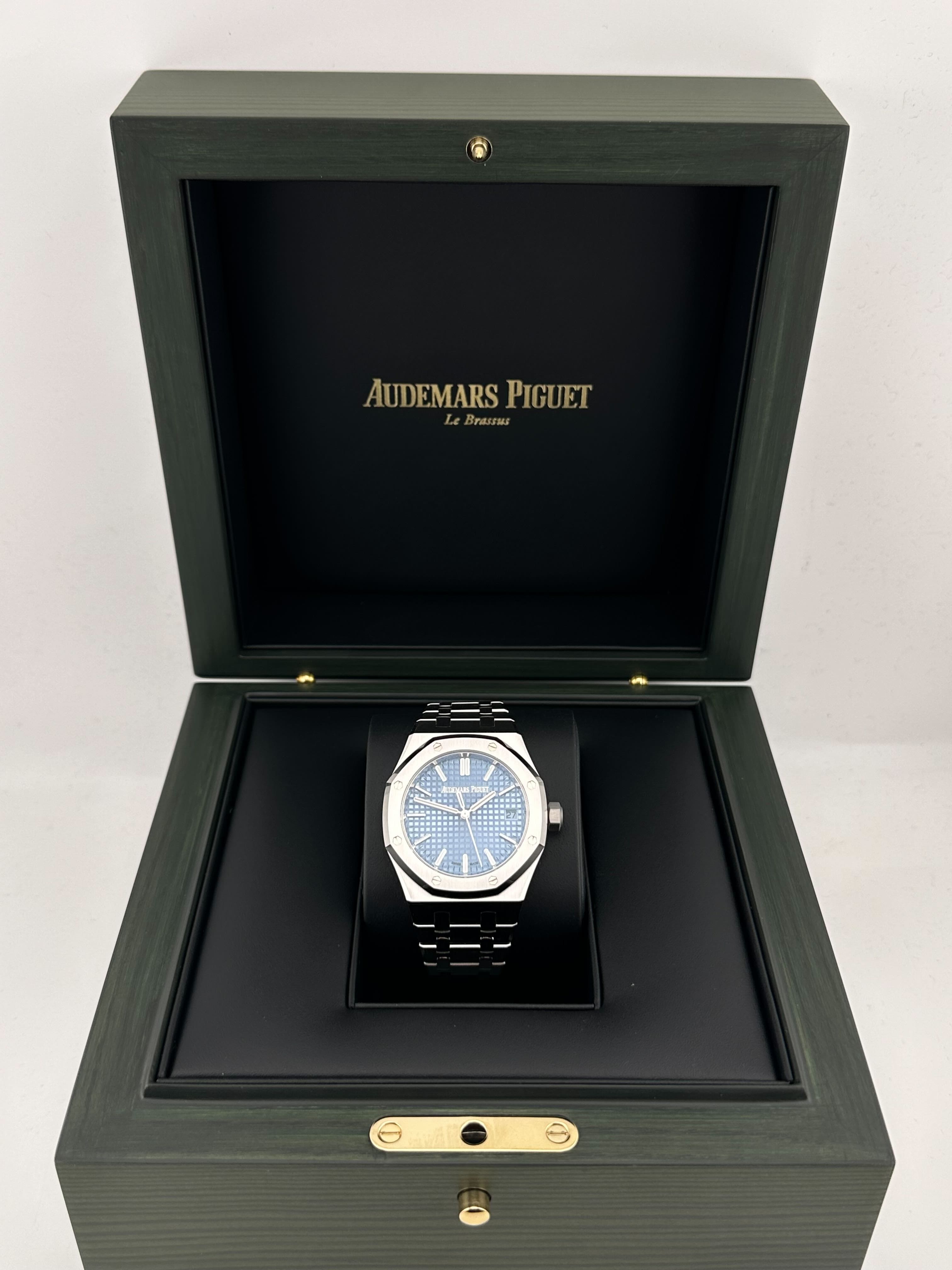 Audemars Piguet Royal Oak 15550ST.OO.1356ST.08 Stainless Steel  Blue Dial (2024) - Premium Luxury Product