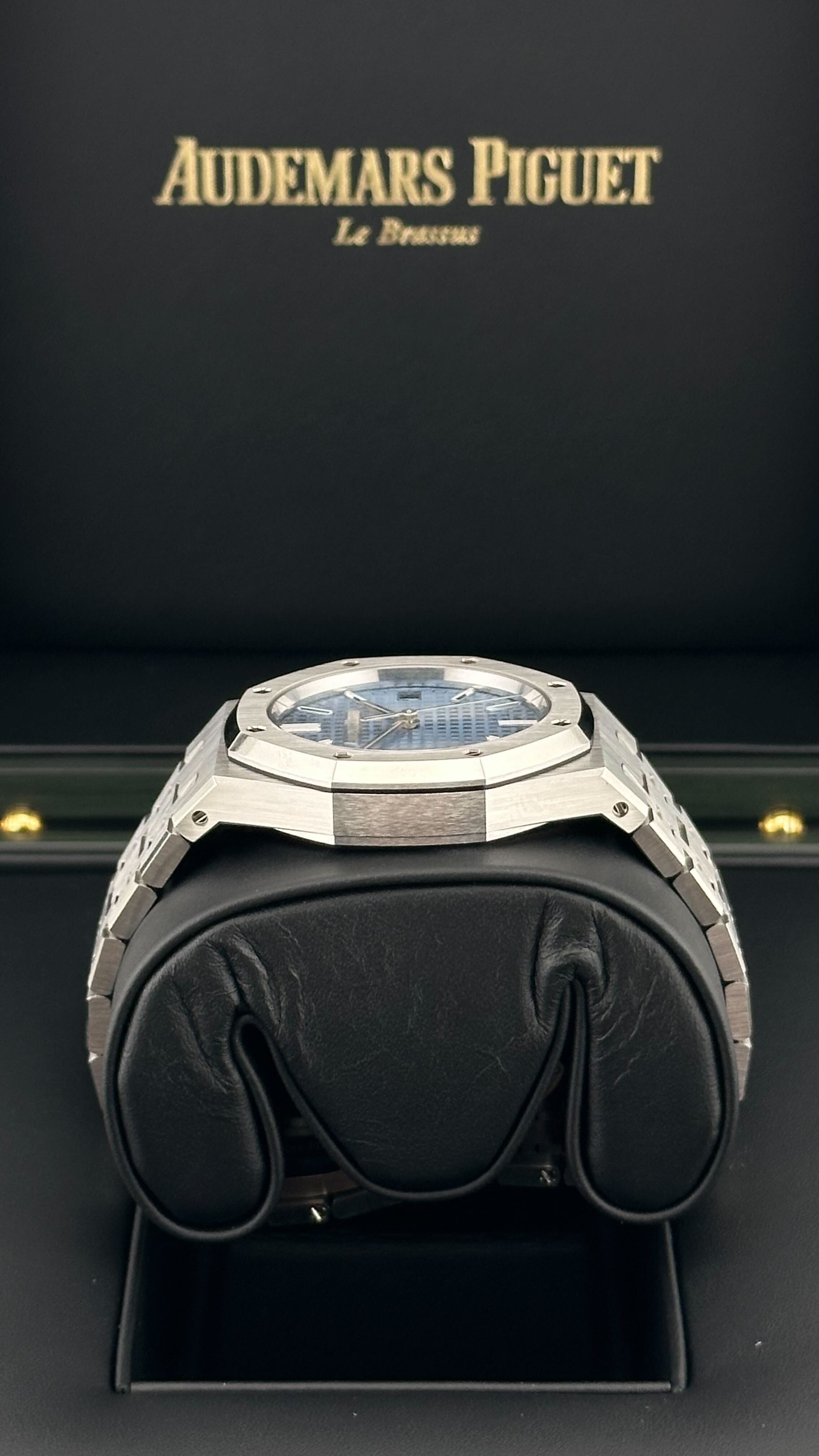 Audemars Piguet Royal Oak 15550ST.OO.1356ST.08 Stainless Steel  Blue Dial (2024) - Premium Luxury Product
