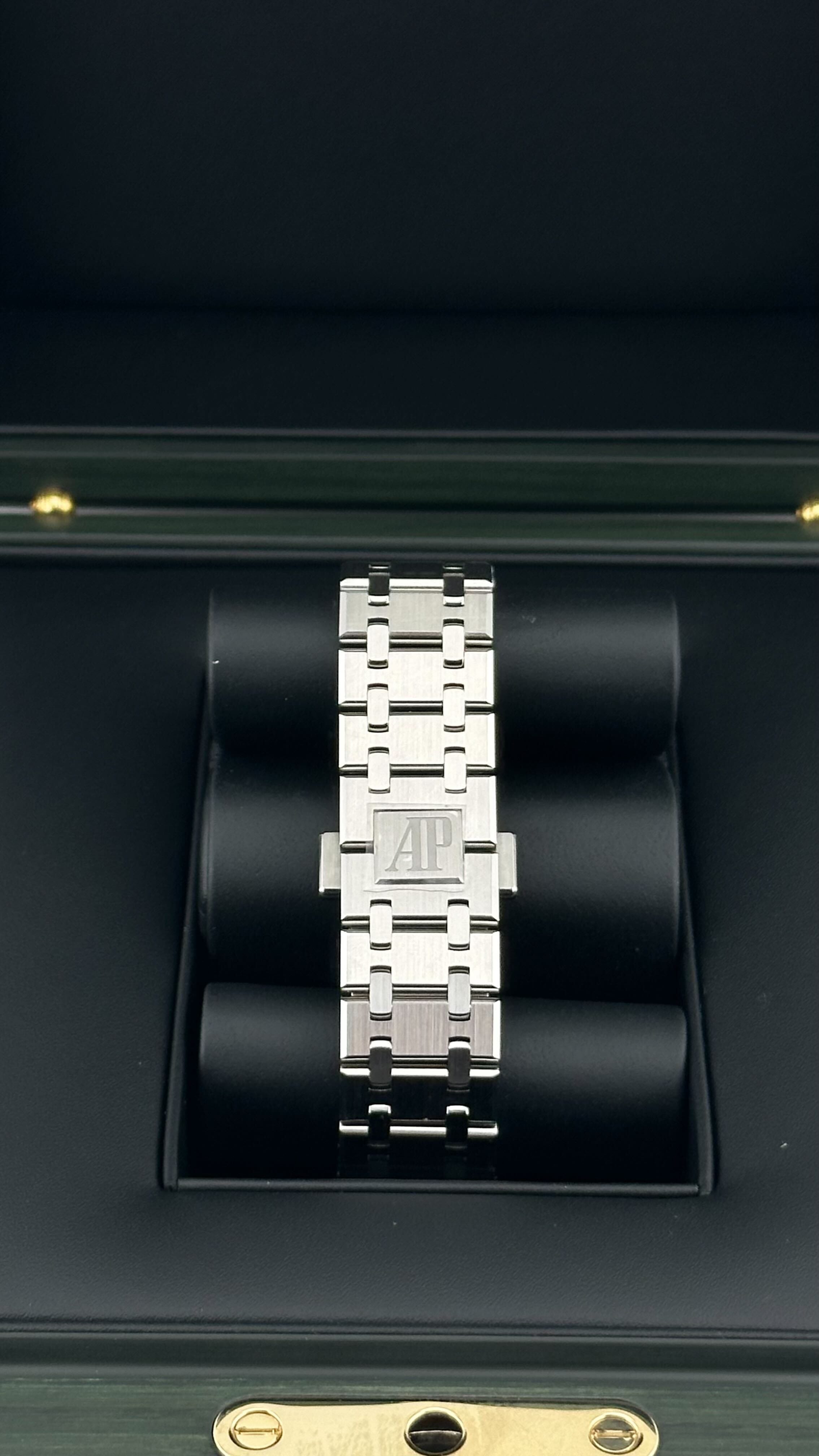 Audemars Piguet Royal Oak 15550ST.OO.1356ST.08 Stainless Steel  Blue Dial (2024) - Premium Luxury Product