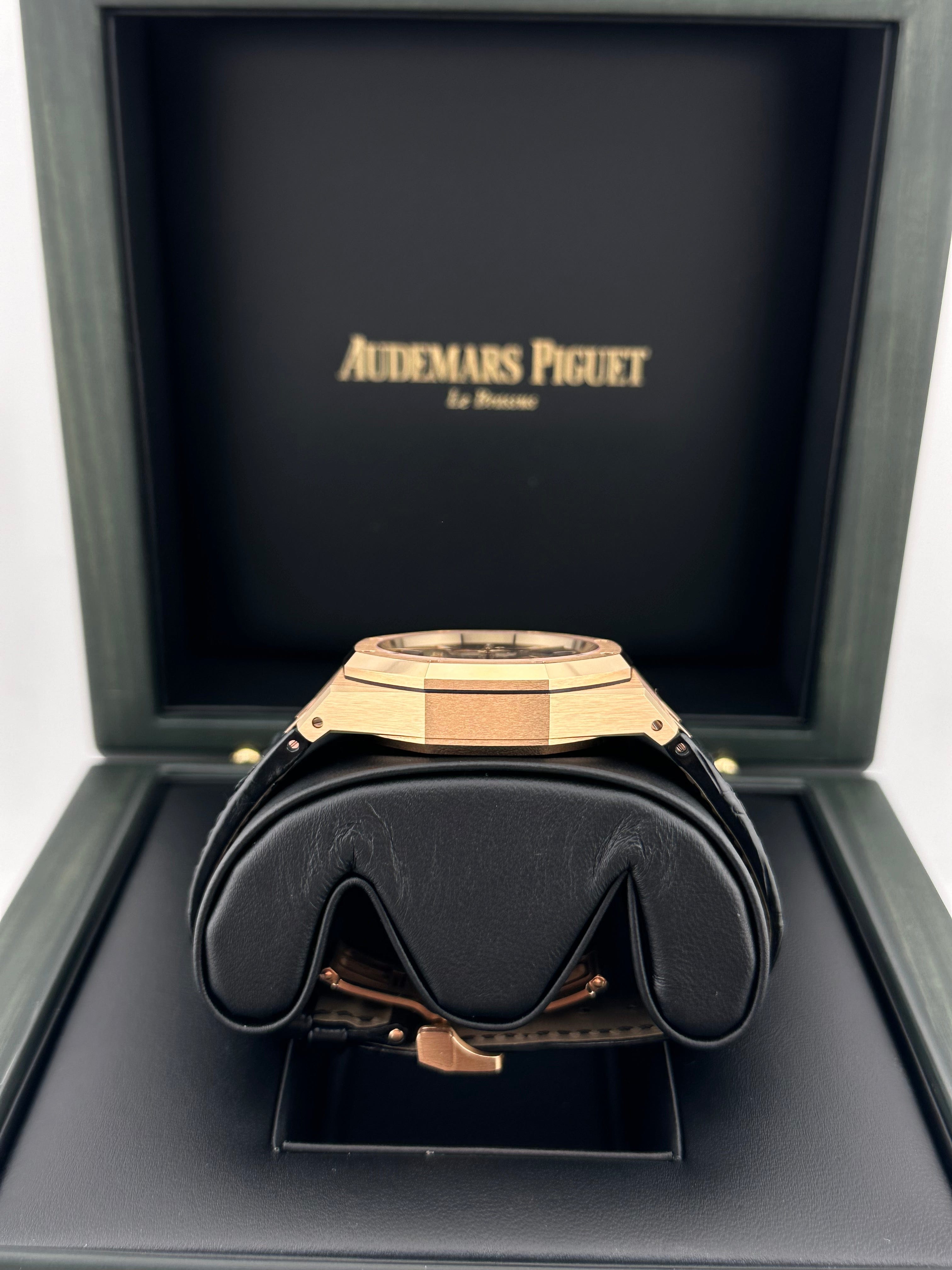 Audemars Piguet Royal Oak 26240OR.OO.D002CR.02 Selfwinding Chronograph Black Dial (2023) - Premium Luxury Product