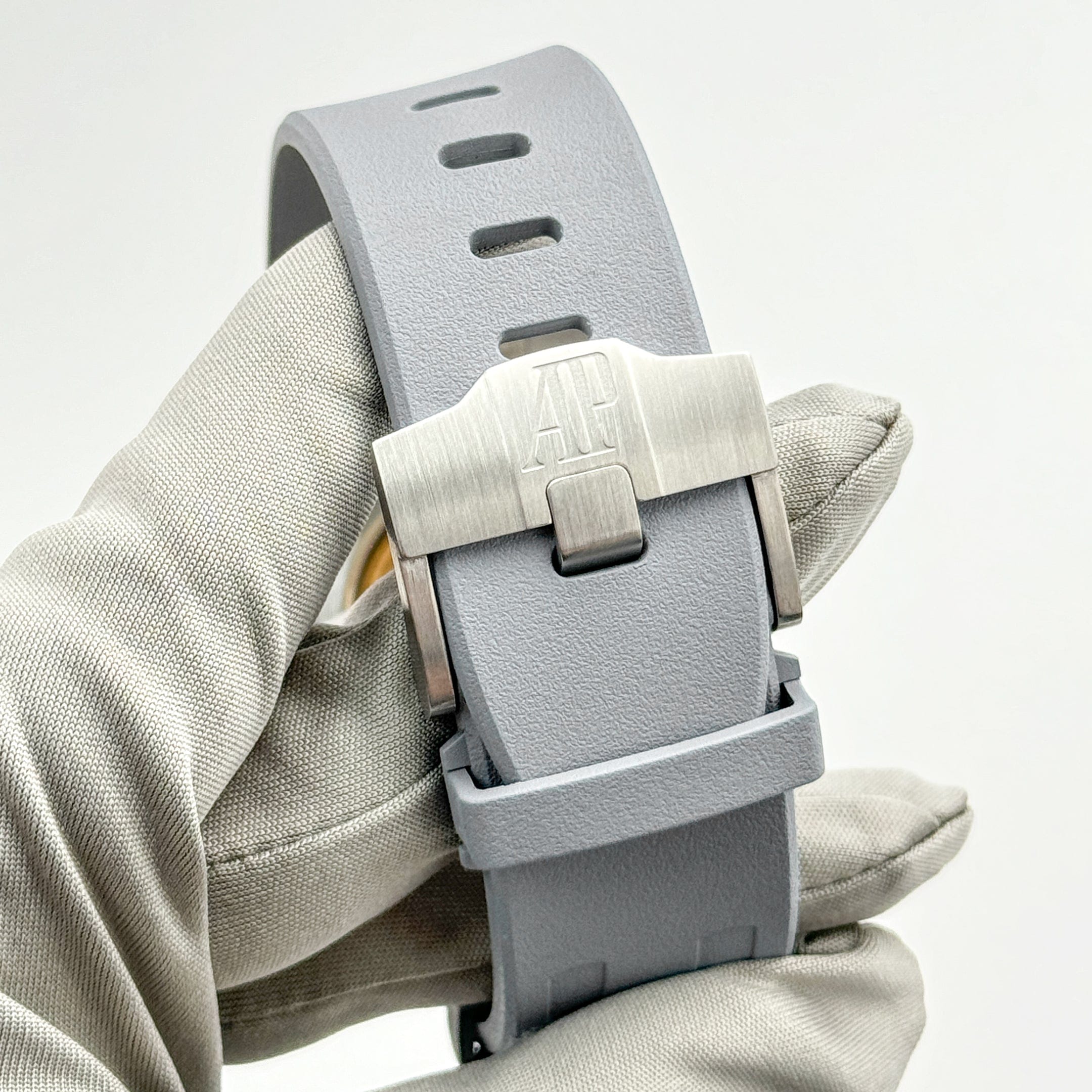 Audemars Piguet Royal Oak Offshore 15710ST.OO.A002CA.02  Diver Stainless Steel White Dial (2016) - Premium Luxury Product