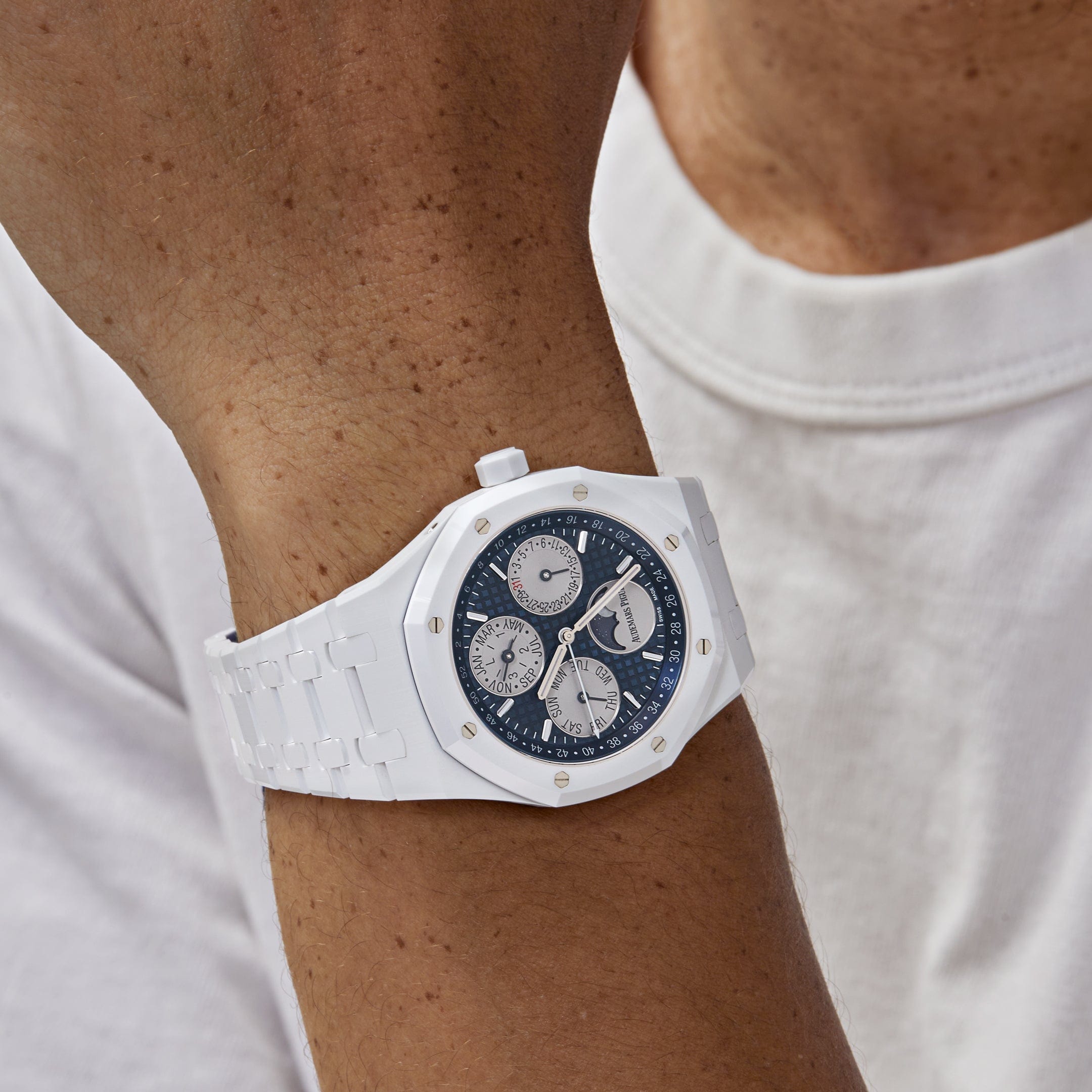 Audemars Piguet Royal Oak Perpetual Calendar 26579CB.OO.1225CB.01 White Ceramic - Premium Luxury Product