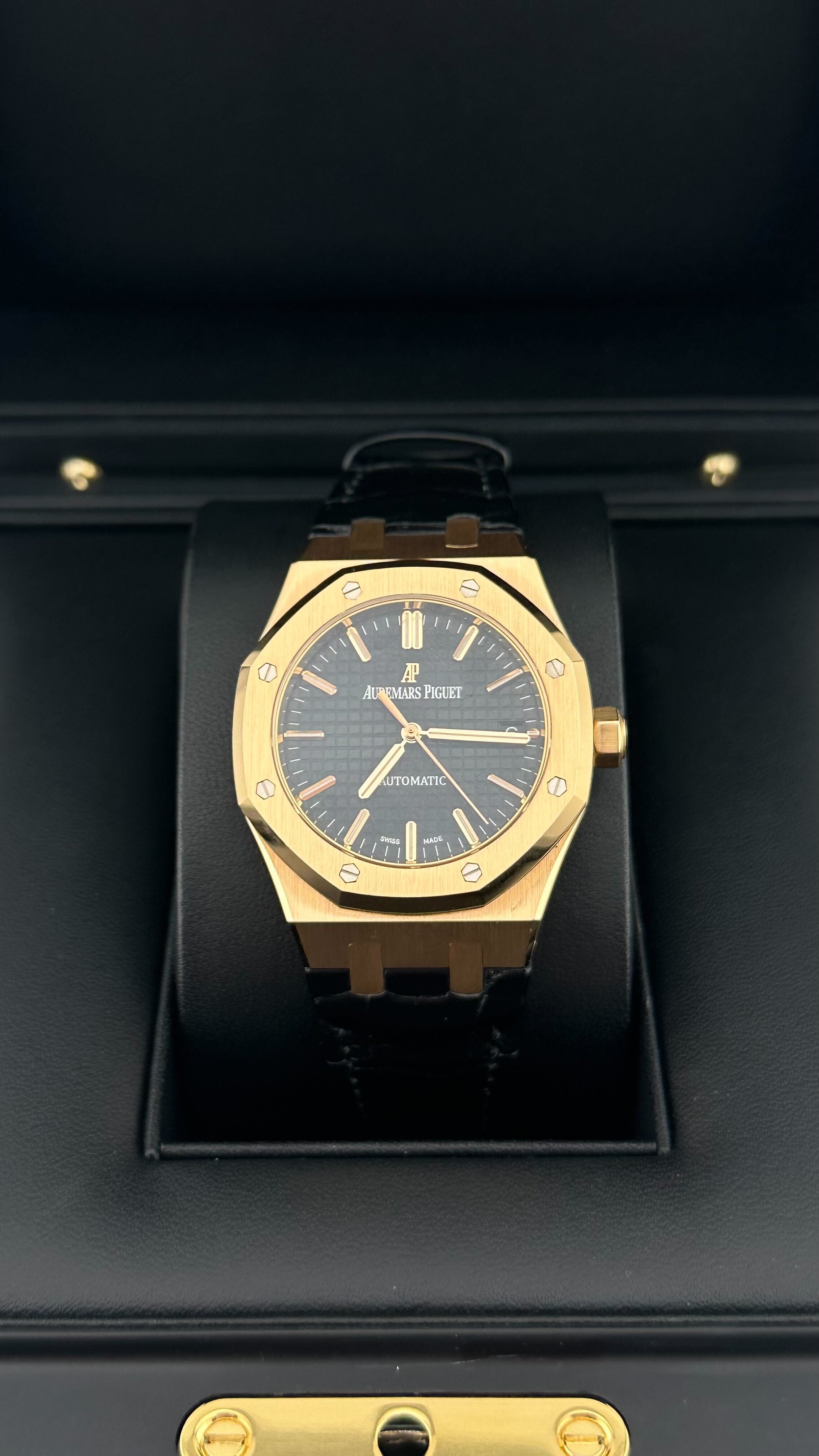Audemars Piguet Royal Oak Selfwinding 15450OR.OO.D002CR.01 (2016) - Premium Luxury Product