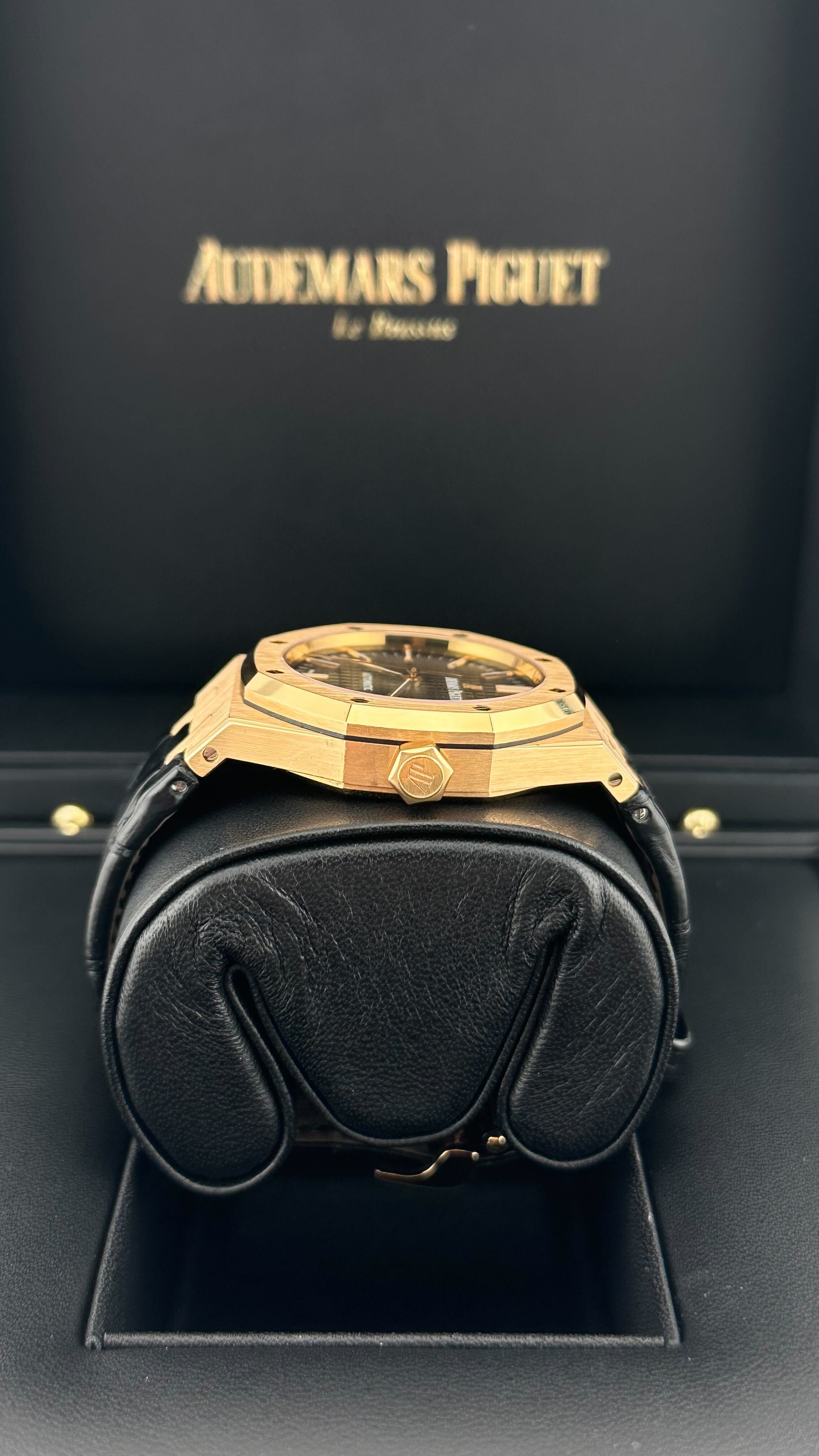 Audemars Piguet Royal Oak Selfwinding 15450OR.OO.D002CR.01 (2016) - Premium Luxury Product