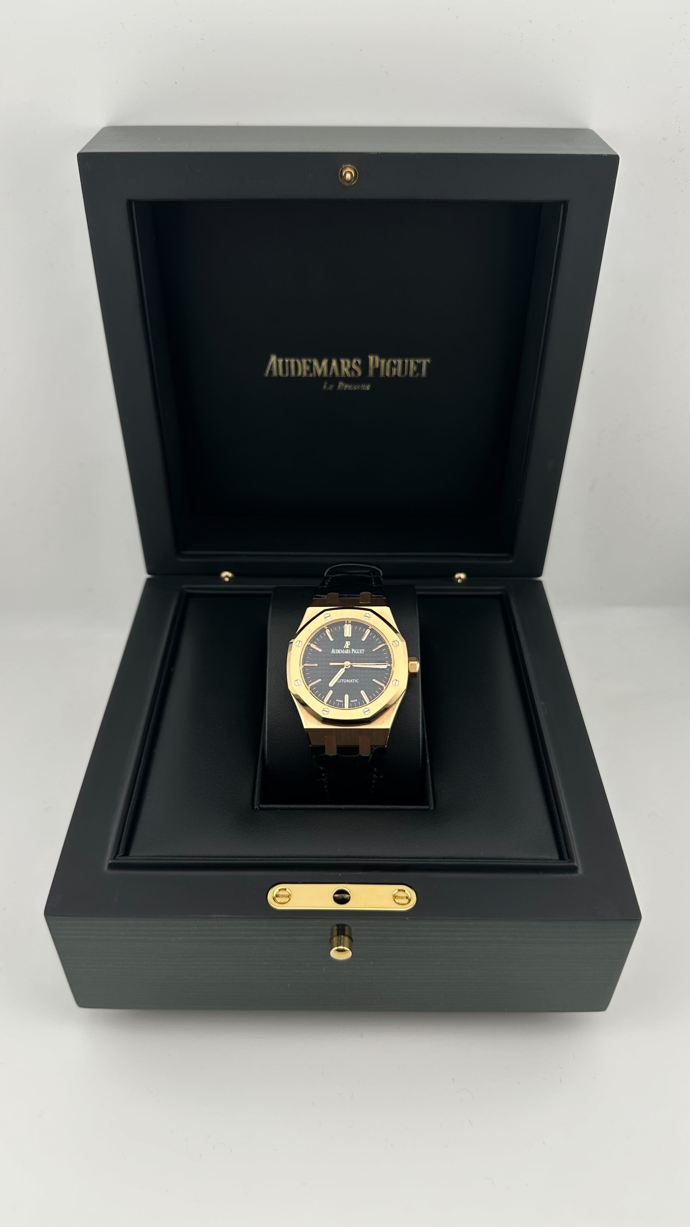 Audemars Piguet Royal Oak Selfwinding 15450OR.OO.D002CR.01 (2016) - Premium Luxury Product