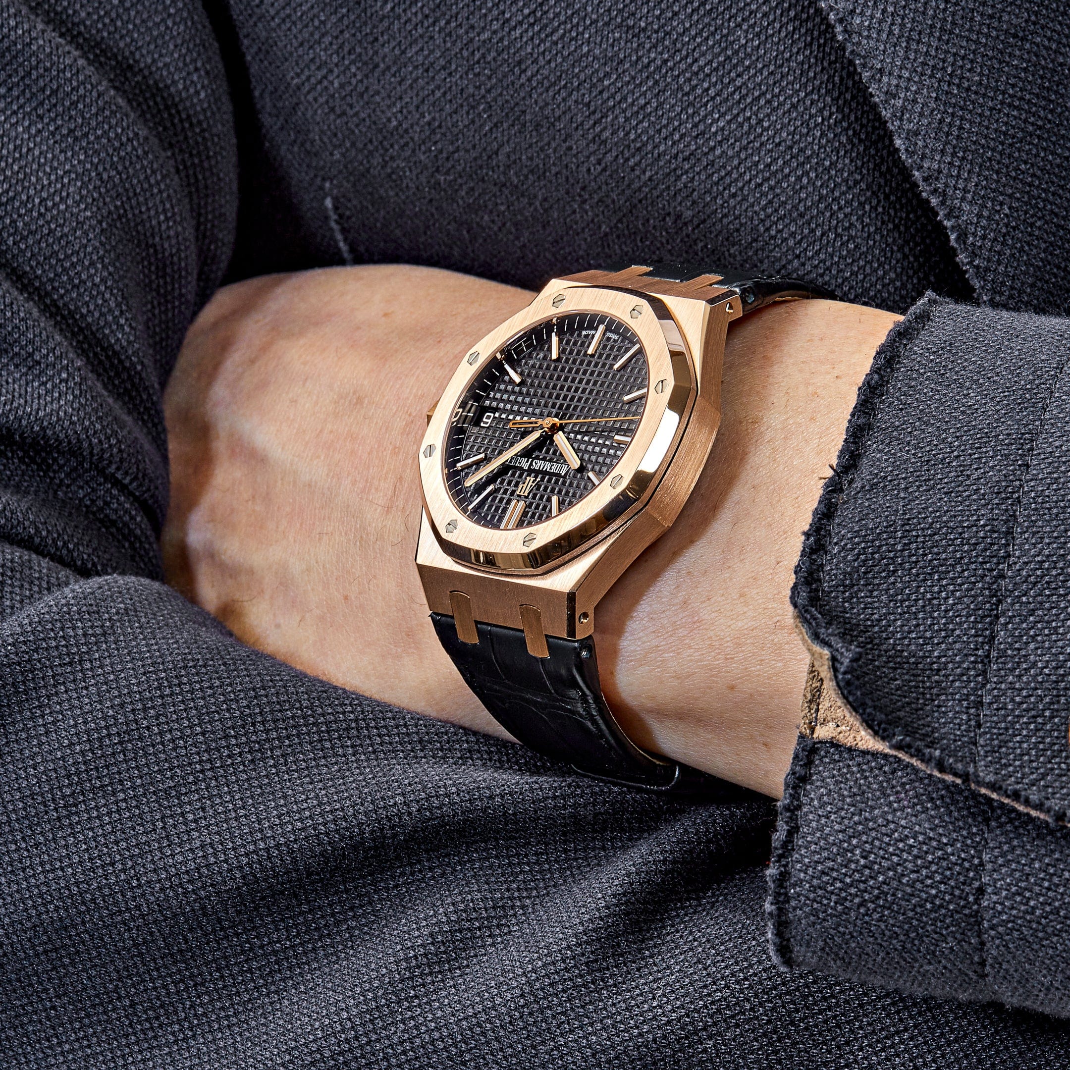Audemars Piguet Royal Oak Selfwinding 15500OR.OO.D002CR.01 Rose Gold Black Dial - Premium Luxury Product