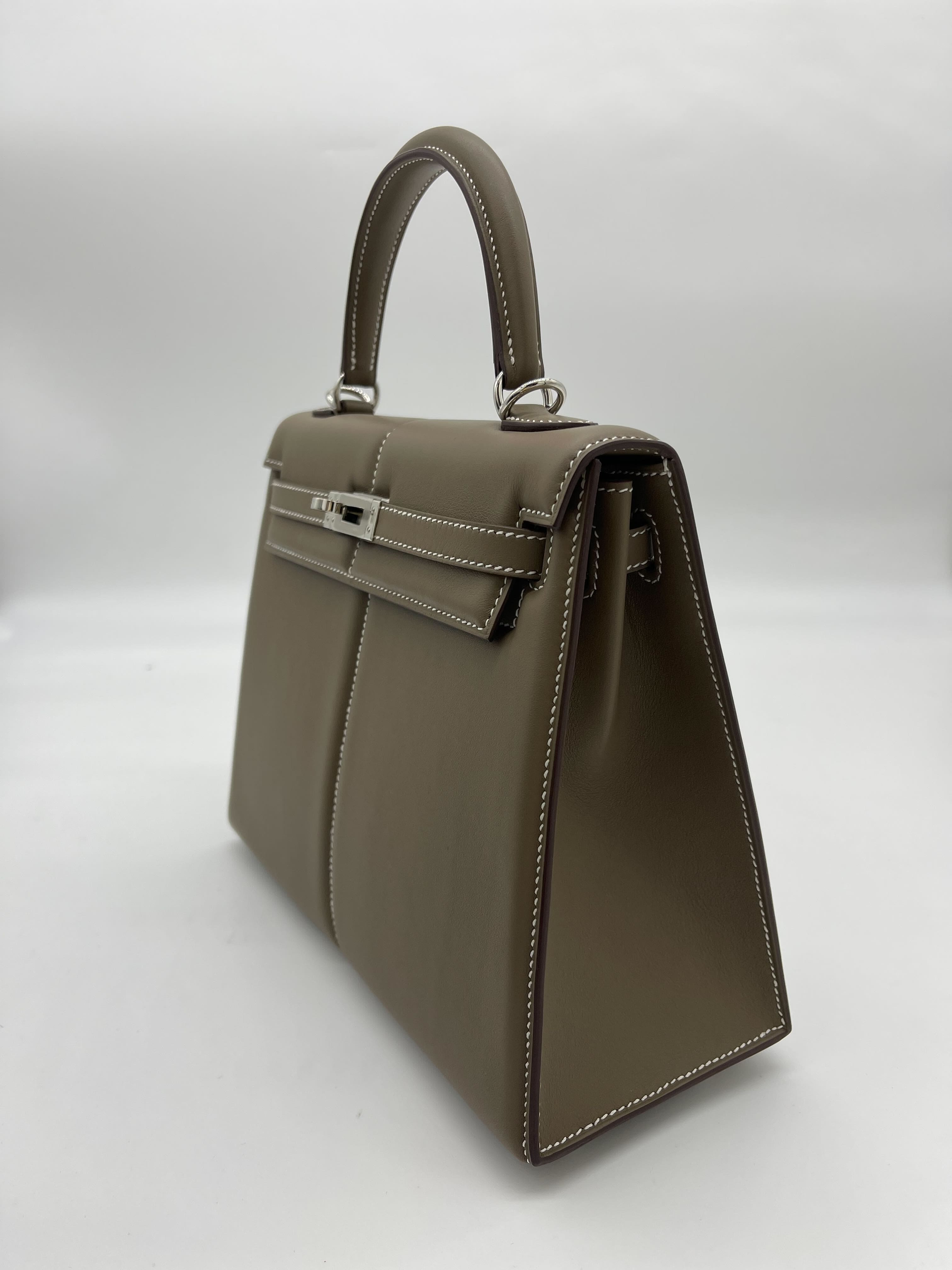 Hermès Kelly 25 Etoupe Swift Padded Palladium Hardware