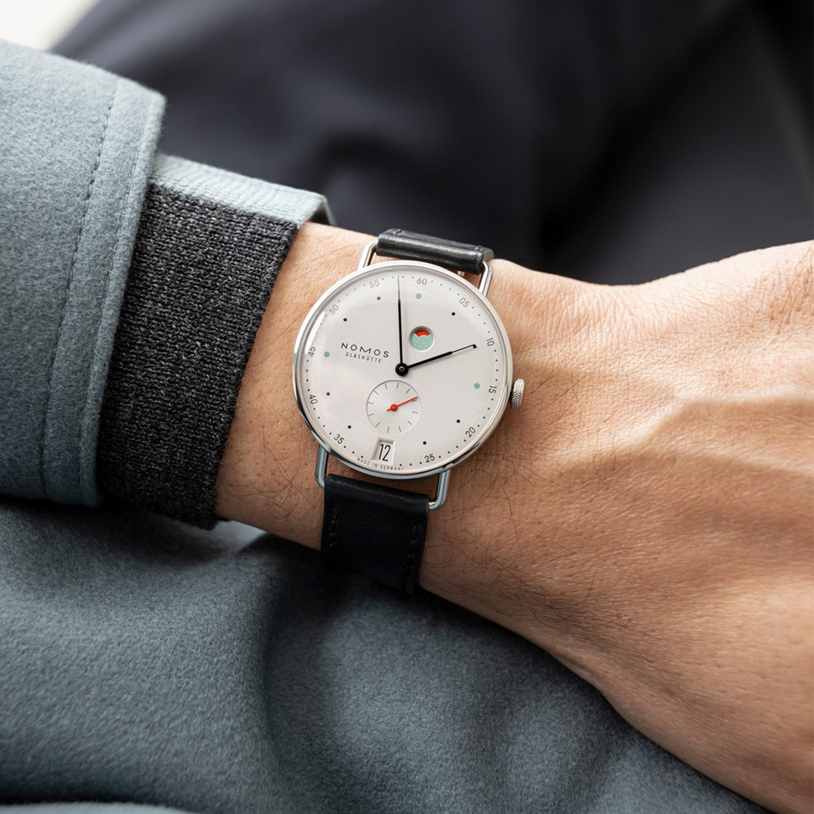 NOMOS Glashütte Metro Date Power Reserve