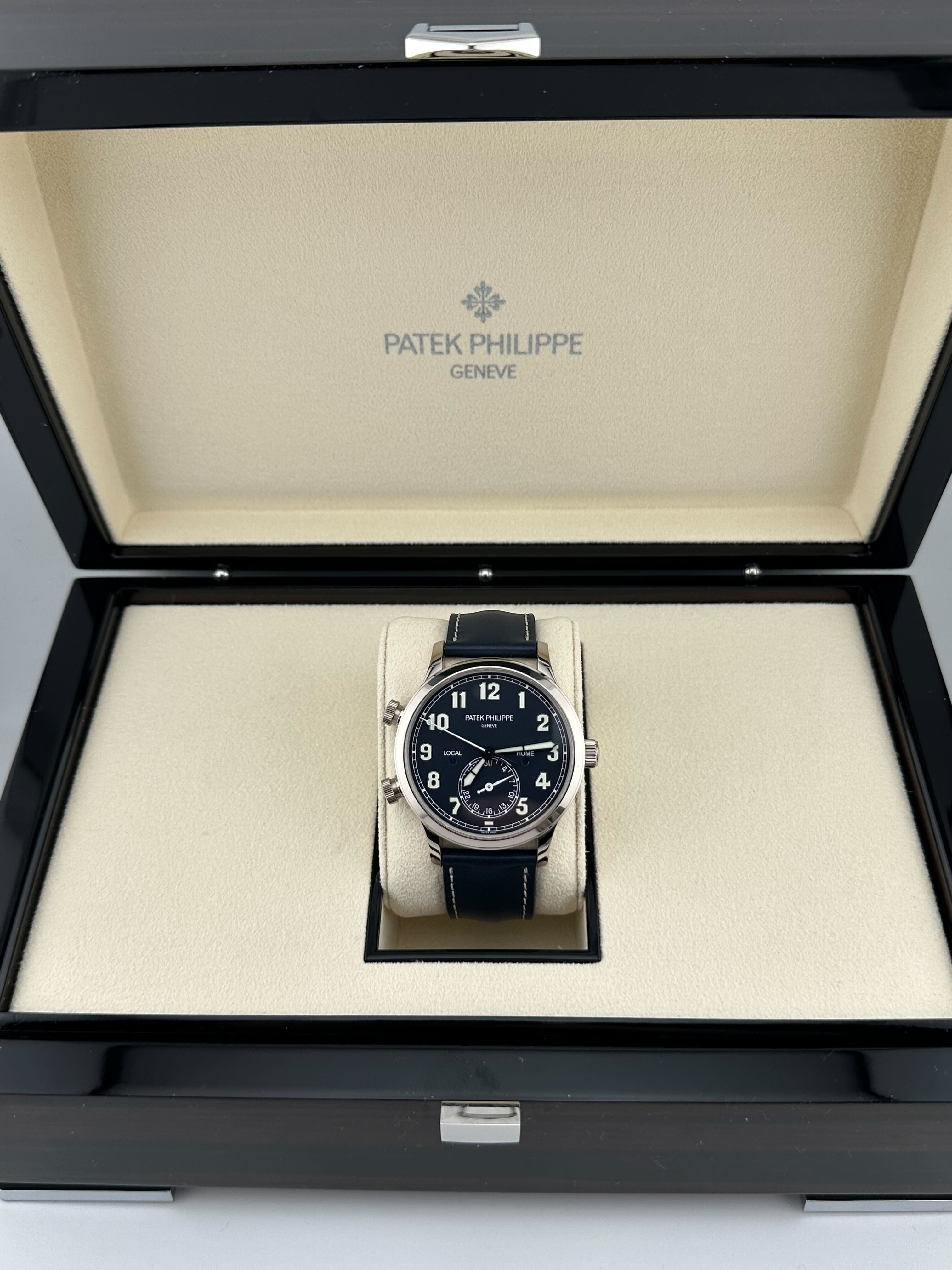 Patek Philippe Calatrava 5524G-001 'Pilot' Travel Time White Gold (2022)