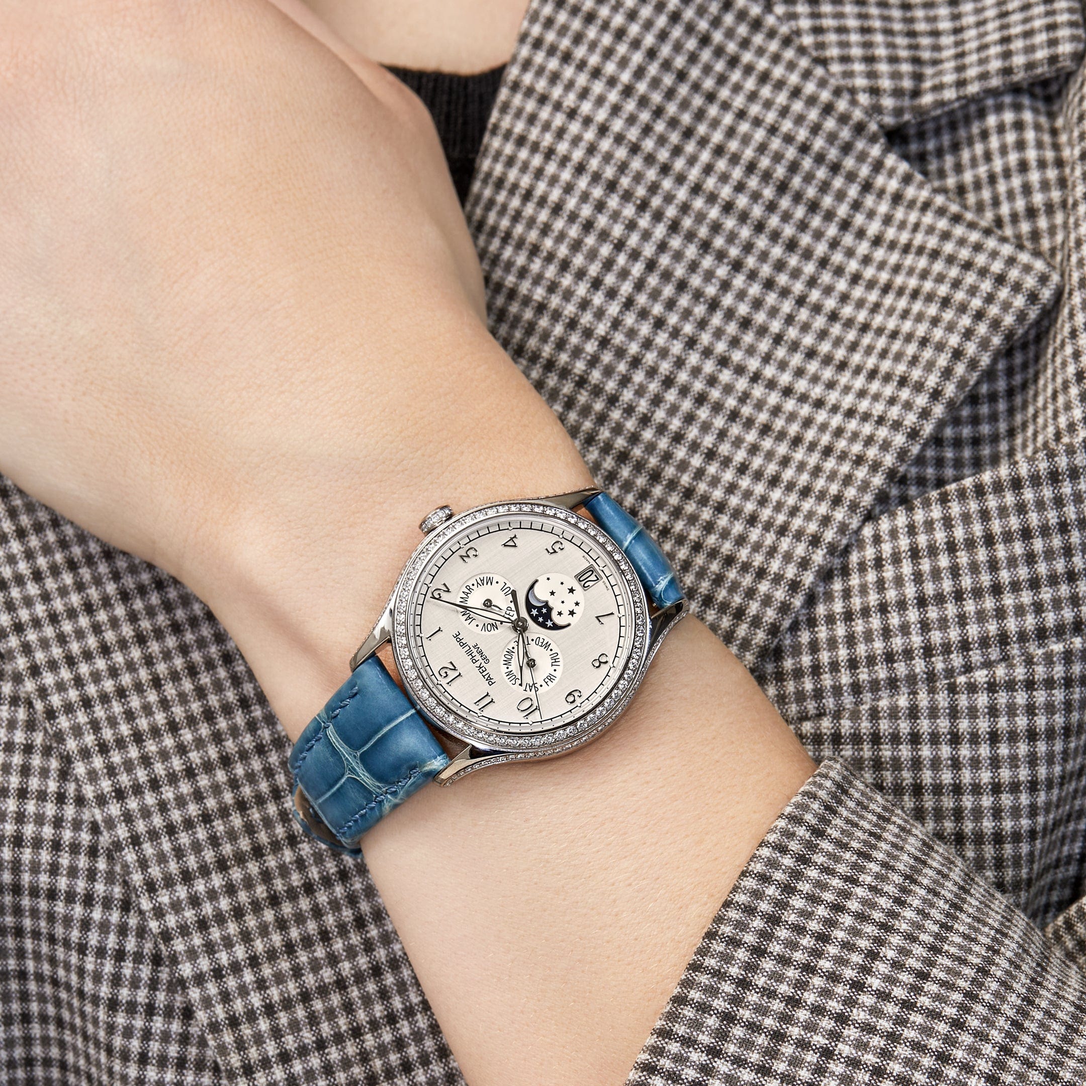 Patek Philippe Complications 4947G-010 Annual Calendar White Gold Silver Dial (2022)