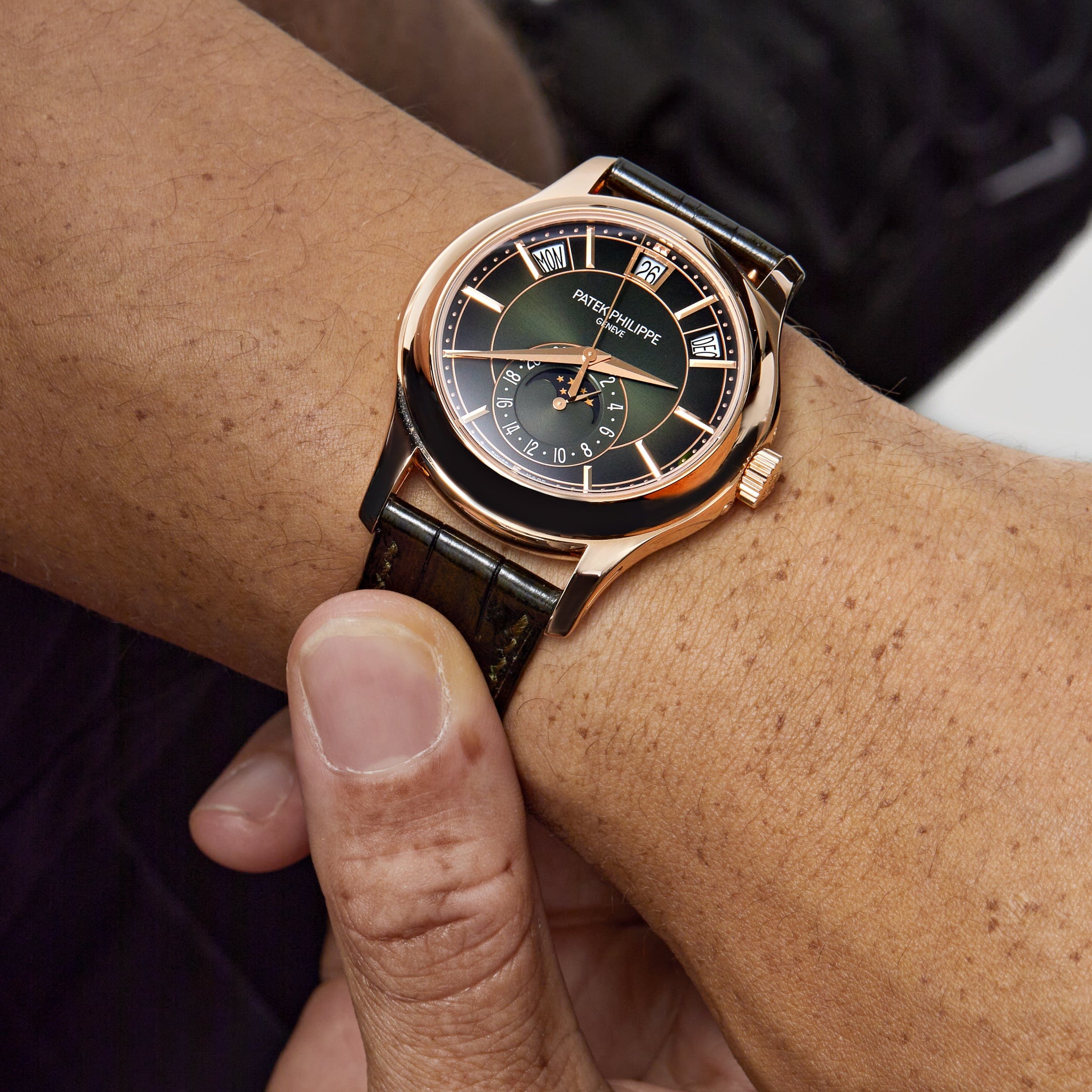 Patek Philippe Complications 5205R-011 Annual Calendar Moon Phases Rose Gold Green Dial (2022)