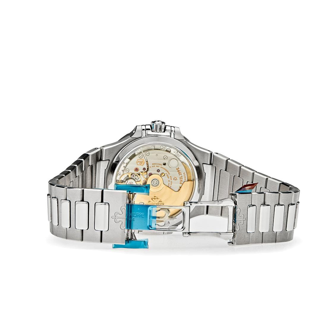 Patek Philippe Nautilus 7118/1200A-010 'Ladies' Stainless Steel Silver Dial Diamond Bezel (2021)