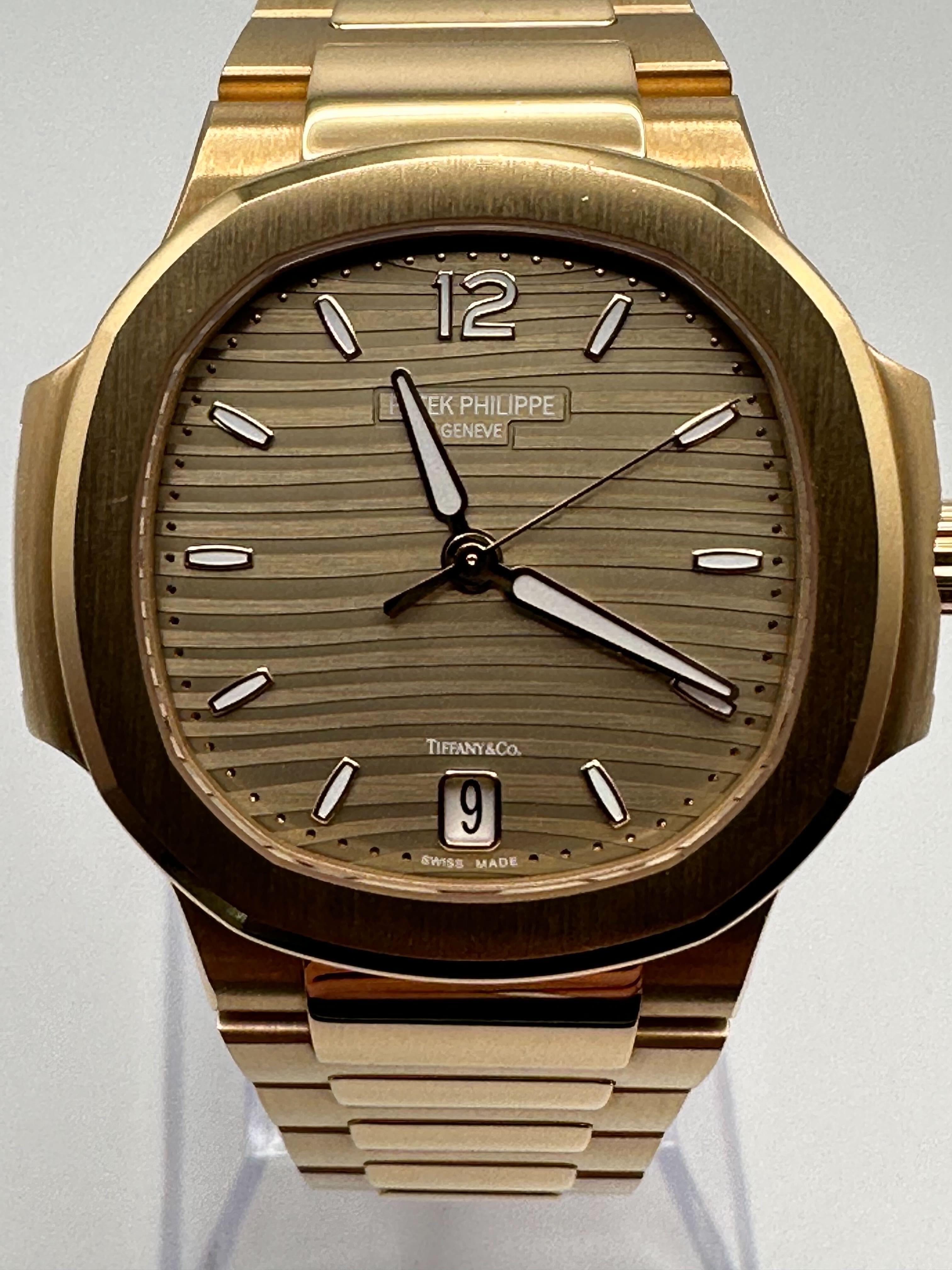 Patek Philippe Nautilus 7118/1R-010 Tiffany & Co. 'Ladies' Rose Gold Date (2022)